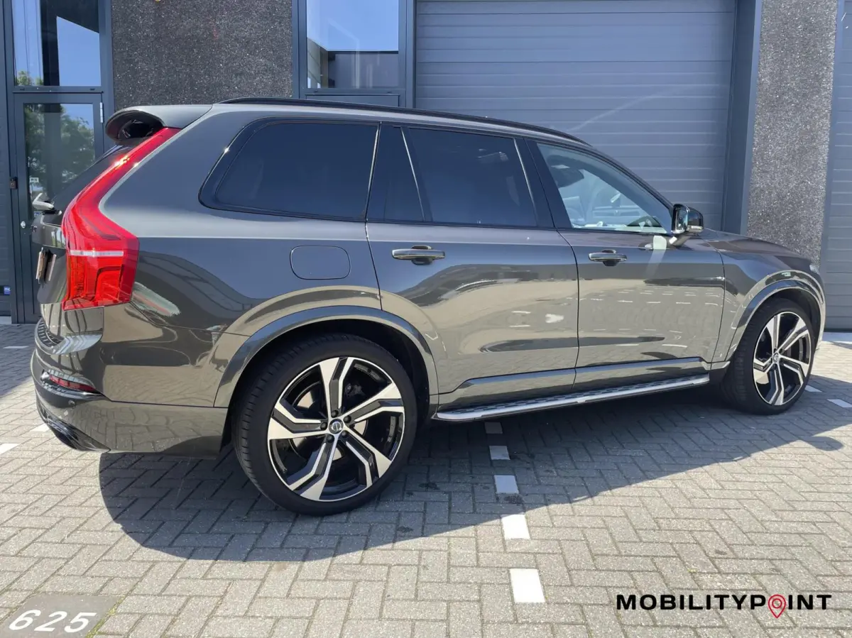 2.0 T8 Twin Engine AWD R-Design|Pano|B&W|Luchtver
