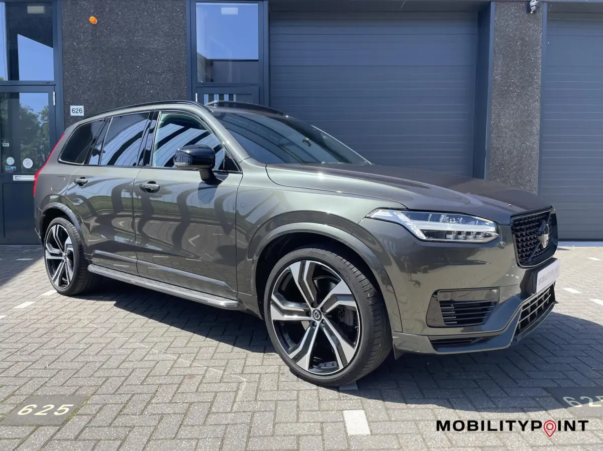 2.0 T8 Twin Engine AWD R-Design|Pano|B&W|Luchtver