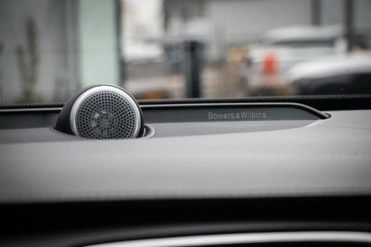 2.0 T8 Twin Engine AWD R-Design|Pano|B&W|Luchtver