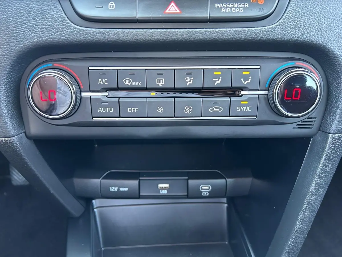 1.0 T-GDi ComfortLine | Navigatie | Apple Carplay/Android | Climate Control | Cruise Control | Metallic |