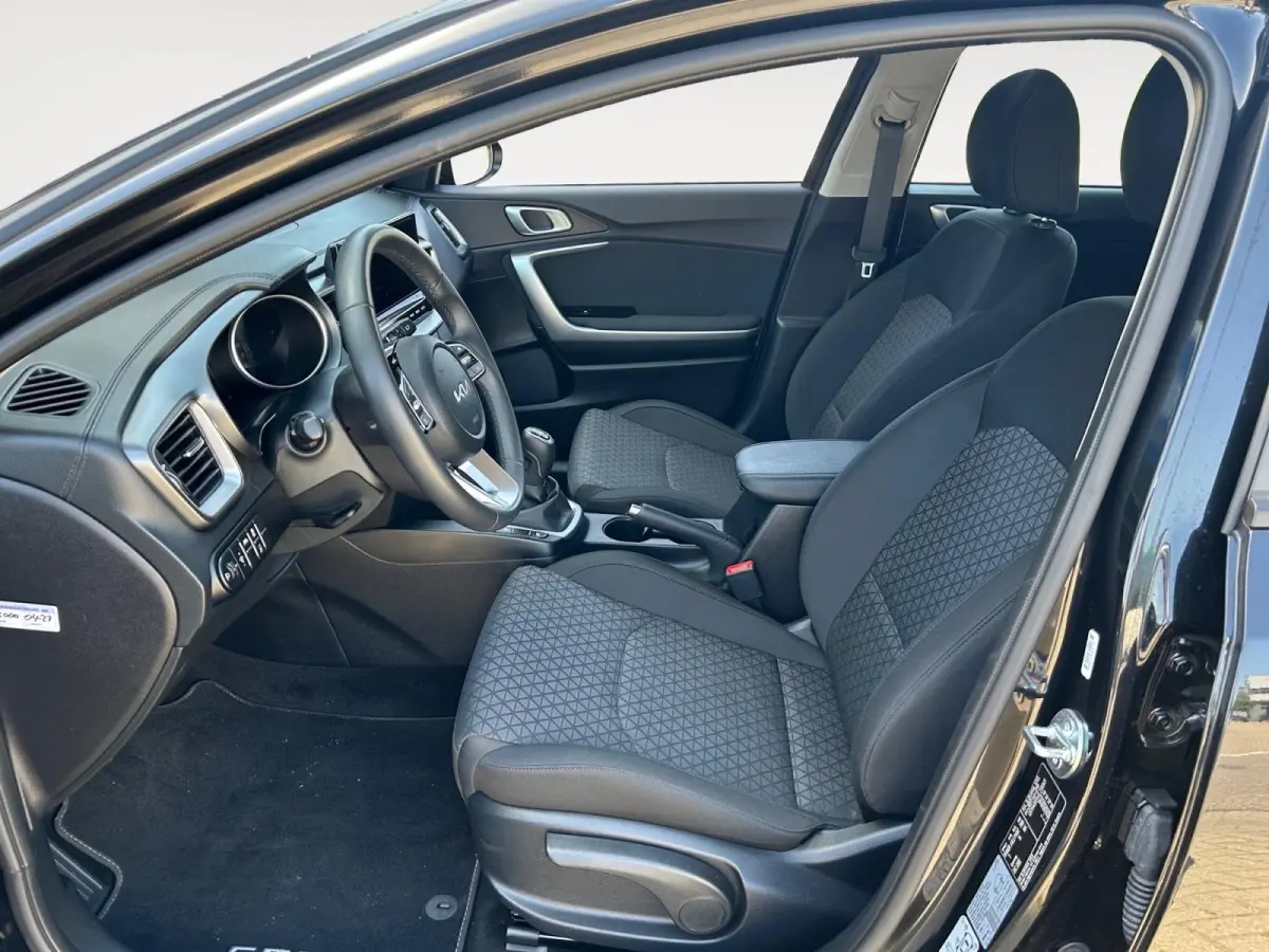 1.0 T-GDi ComfortLine | Navigatie | Apple Carplay/Android | Climate Control | Cruise Control | Metallic |