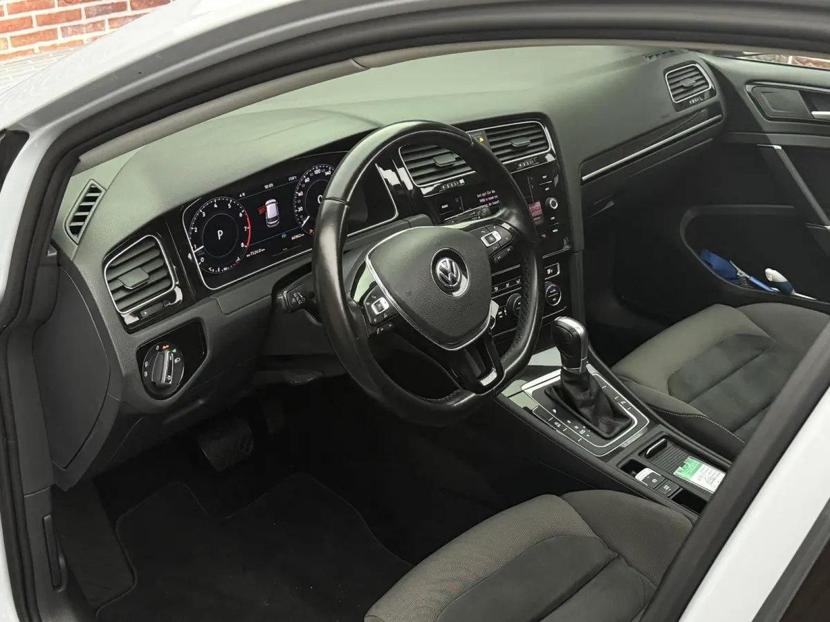 1.4 TSI Highline Pano, Virtueel Dash, Stoelverwarming, Camera, DSG, R-Velgen