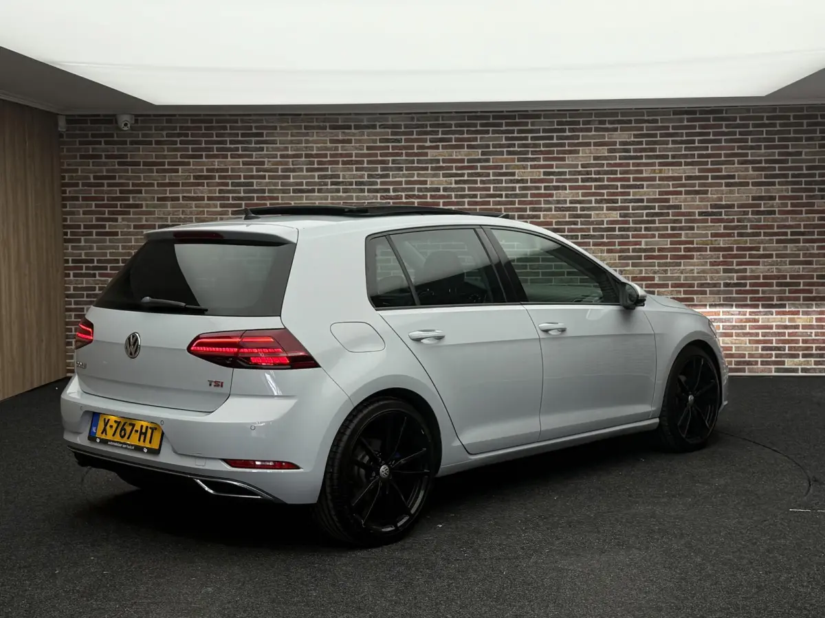 1.4 TSI Highline Pano, Virtueel Dash, Stoelverwarming, Camera, DSG, R-Velgen