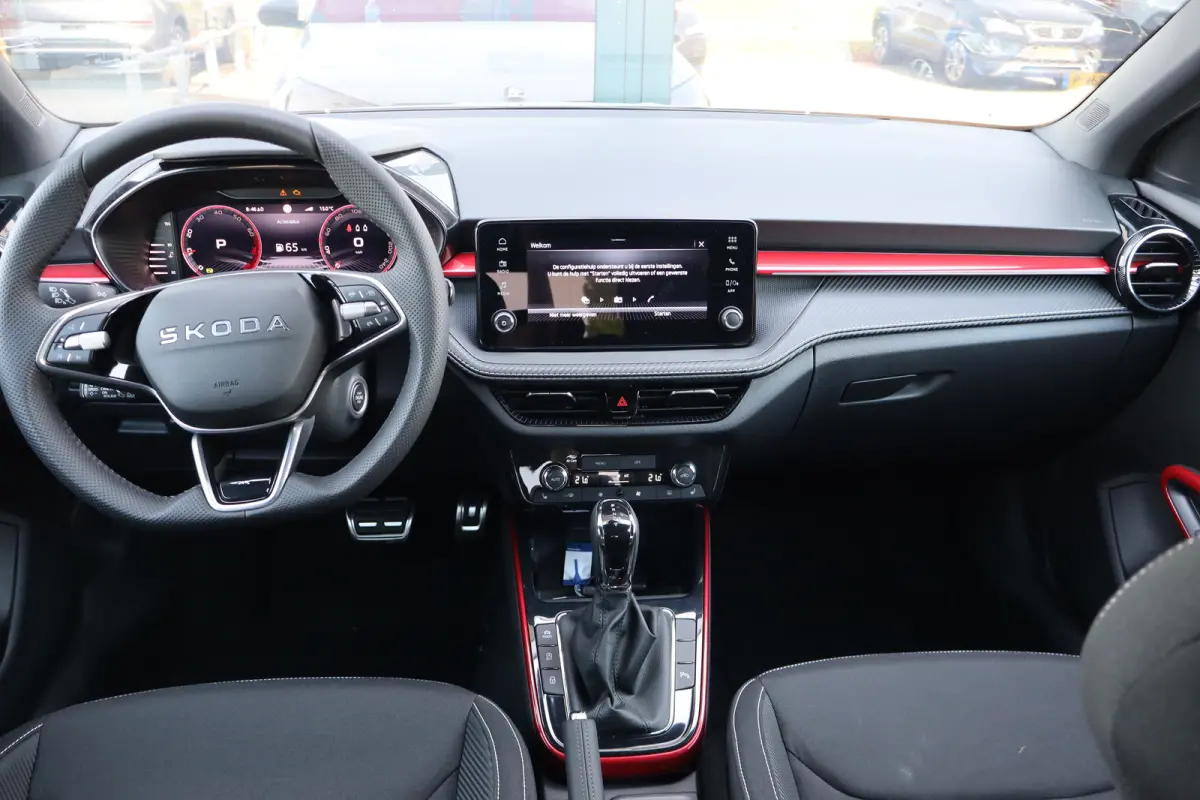 Monte Carlo AUTOMAAT | Achteruitrijcamera | Cruise control met speedlimiter | Driver Activity Assistant, vermoeidheid waarschuwingssysteem