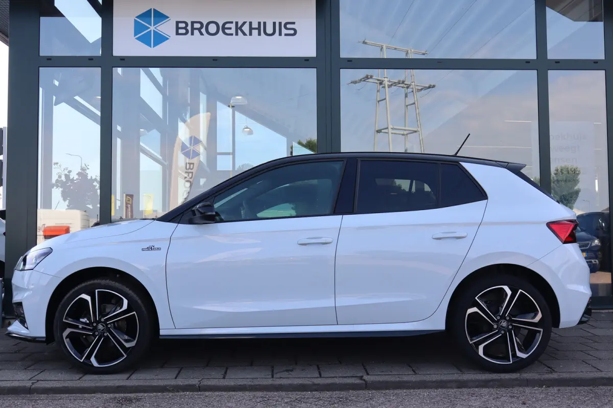 Monte Carlo AUTOMAAT | Achteruitrijcamera | Cruise control met speedlimiter | Driver Activity Assistant, vermoeidheid waarschuwingssysteem