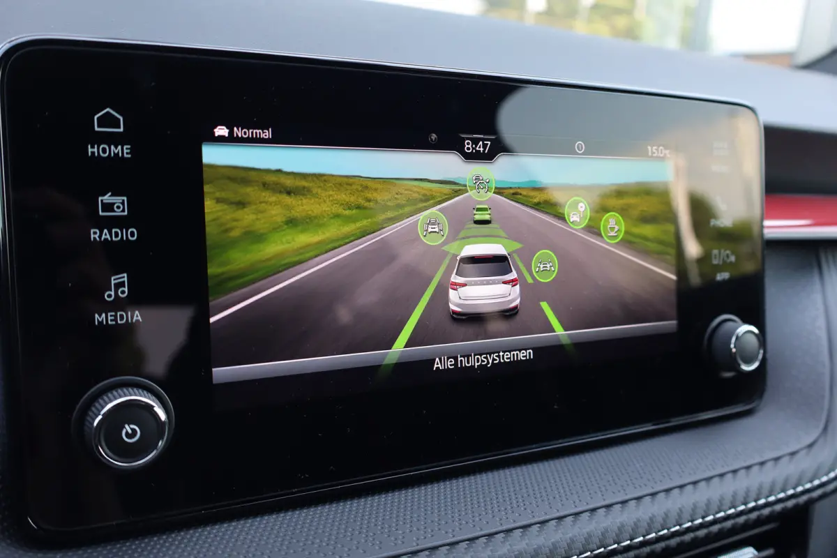 Monte Carlo AUTOMAAT | Achteruitrijcamera | Cruise control met speedlimiter | Driver Activity Assistant, vermoeidheid waarschuwingssysteem