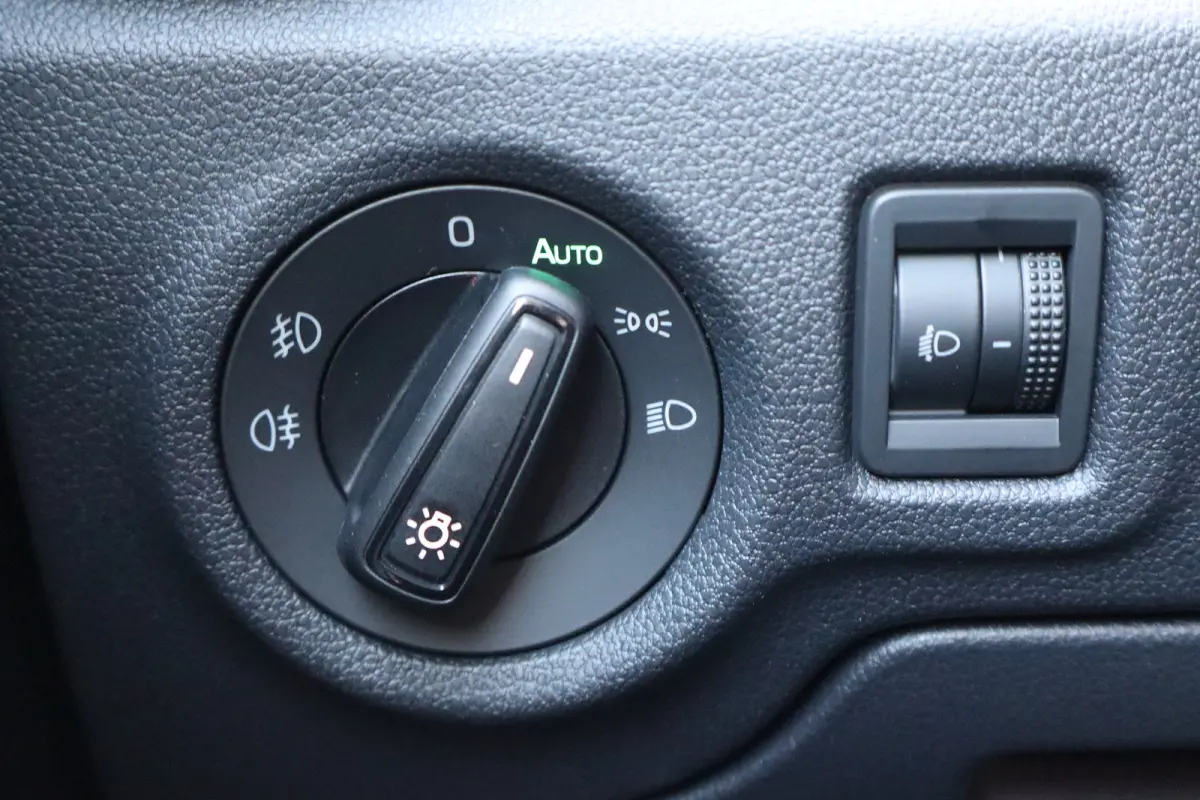 Monte Carlo AUTOMAAT | Achteruitrijcamera | Cruise control met speedlimiter | Driver Activity Assistant, vermoeidheid waarschuwingssysteem