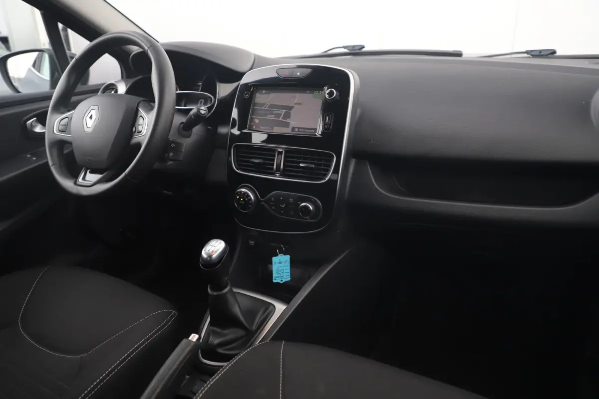0.9 TCe Intens Navigatie DAB+ Clima Cruise PDC Bluetooth LED 16 inch LMV