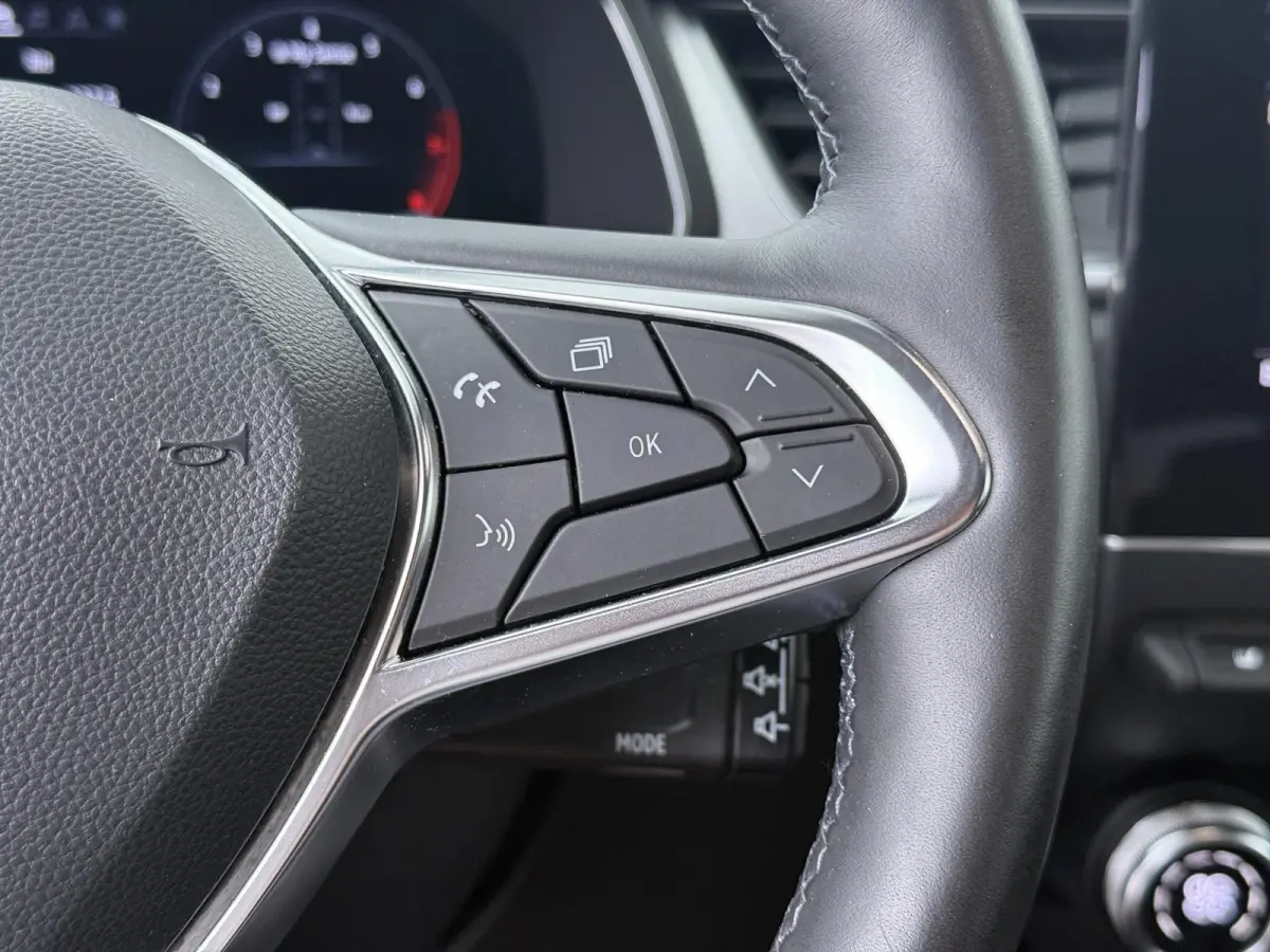 techno mild hybrid 140 | Adaptieve Cruise Control | Stoelverwarming | Groot Navigatie |