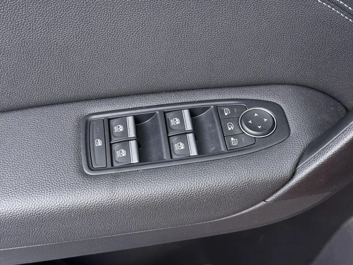techno mild hybrid 140 | Adaptieve Cruise Control | Stoelverwarming | Groot Navigatie |