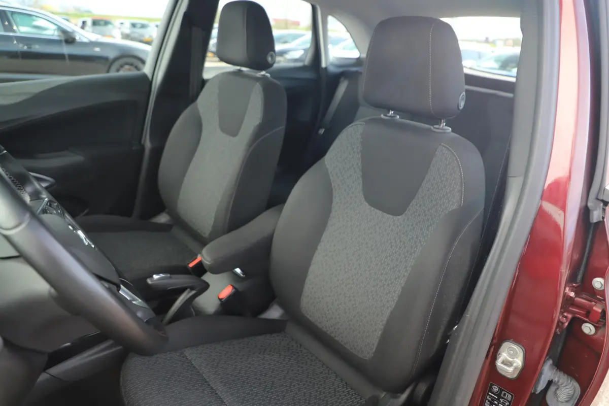 1.2 Online Edition Navigatie Airco Cruise PDC Bluetooth Carplay Android Lane Assist 16 inch LMV