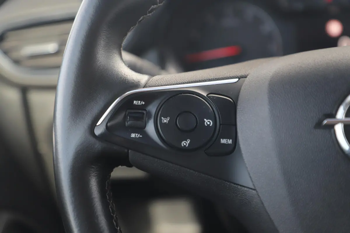 1.2 Online Edition Navigatie Airco Cruise PDC Bluetooth Carplay Android Lane Assist 16 inch LMV