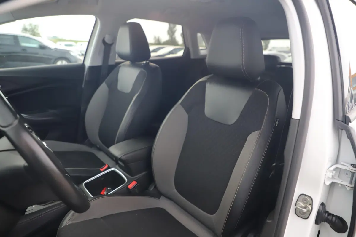 1.2 Turbo Business Executive 131PK Automaat Keyless Comfortstoelen 18 inch LMV Navigatie Carplay Android Clima Cruise PDC Lane Assist