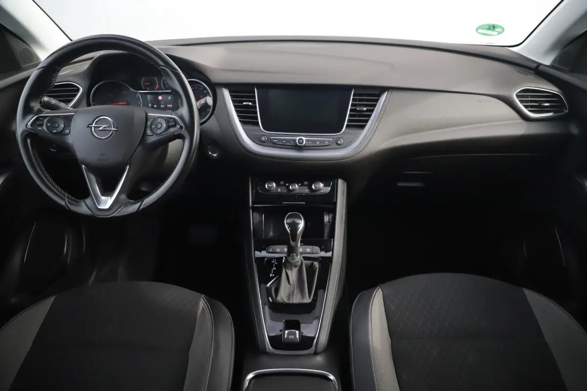 1.2 Turbo Business Executive 131PK Automaat Keyless Comfortstoelen 18 inch LMV Navigatie Carplay Android Clima Cruise PDC Lane Assist