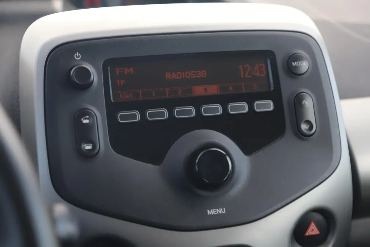 1.0 e-VTi Active Airco Radio Bluetooth Elektrische Ramen