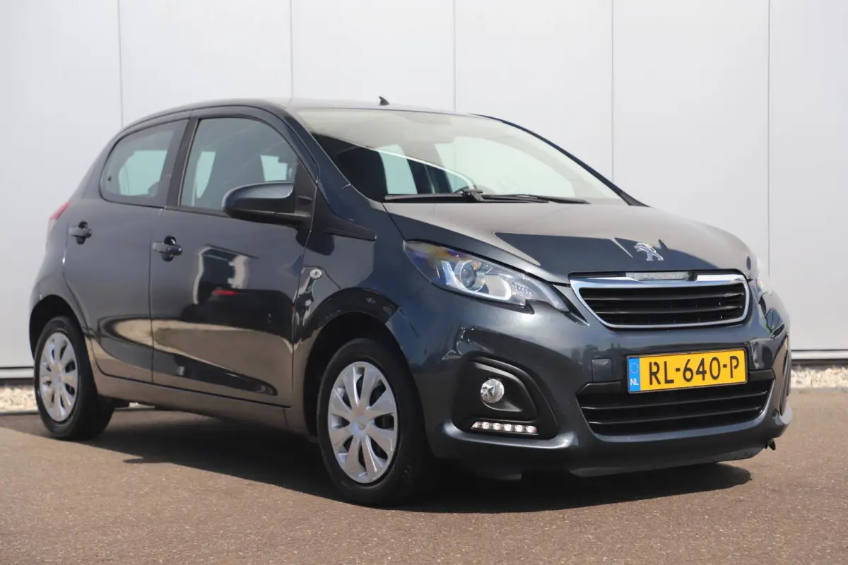 1.0 e-VTi Active Airco Radio Bluetooth Elektrische Ramen