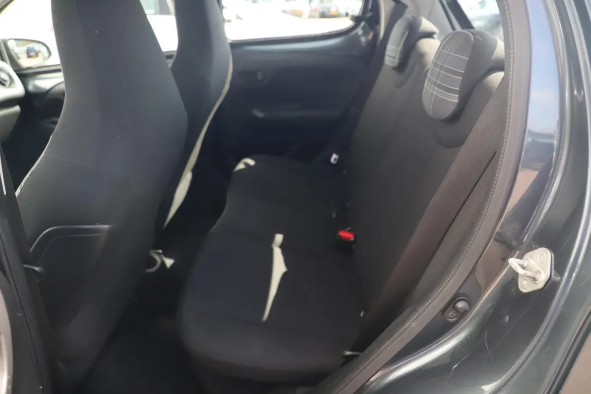 1.0 e-VTi Active Airco Radio Bluetooth Elektrische Ramen