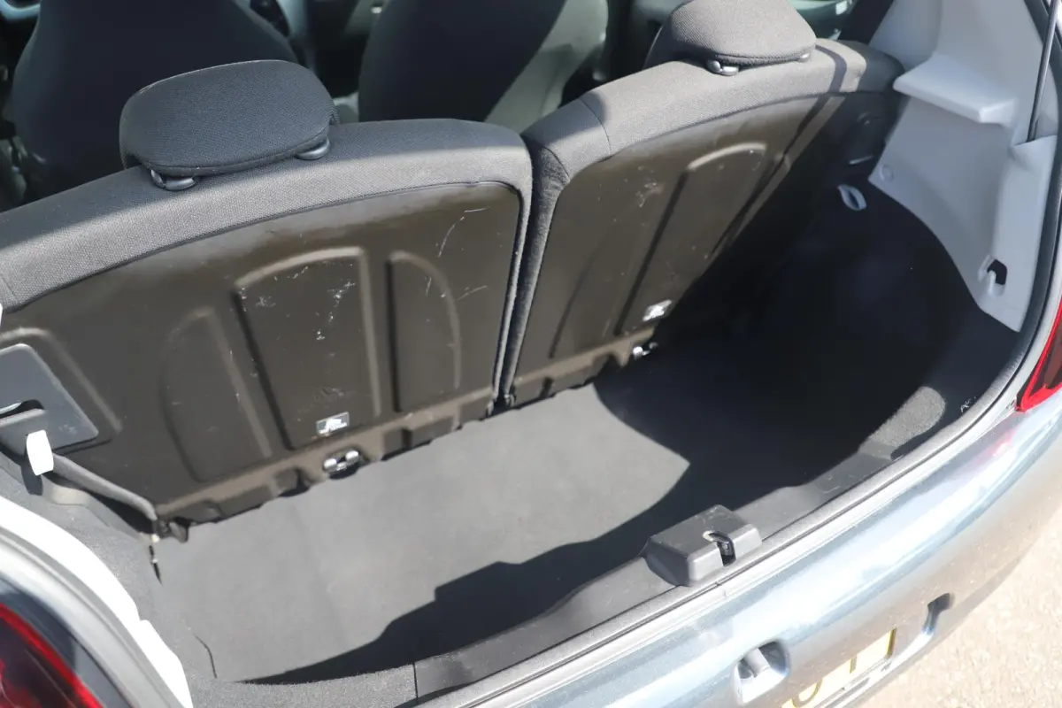 1.0 e-VTi Active Airco Radio Bluetooth Elektrische Ramen