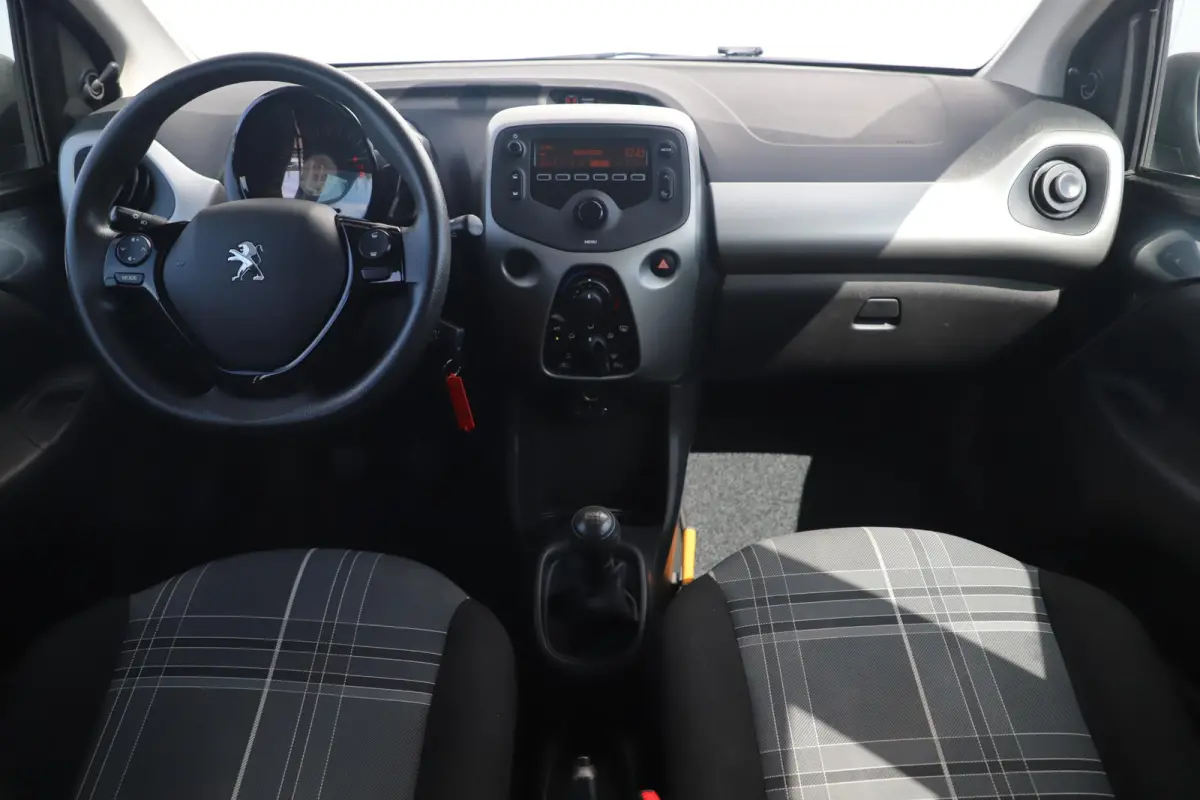 1.0 e-VTi Active Airco Radio Bluetooth Elektrische Ramen