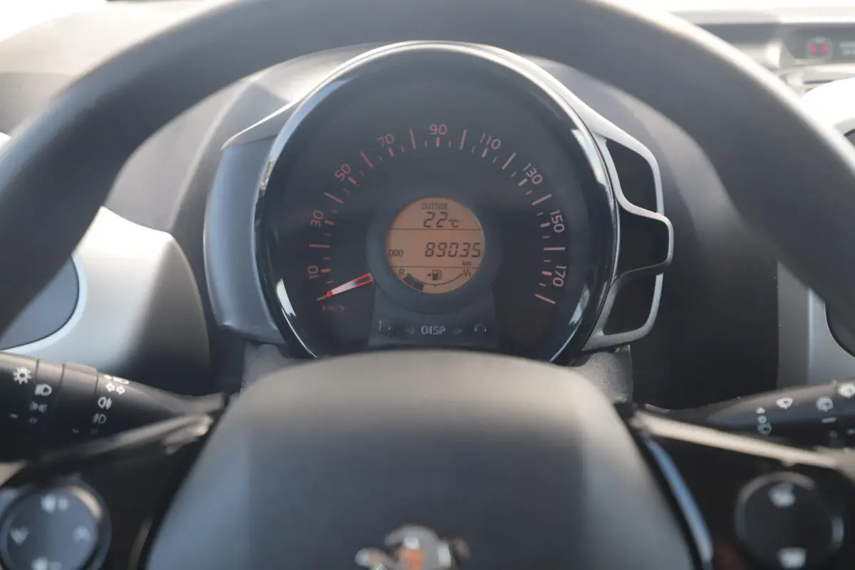 1.0 e-VTi Active Airco Radio Bluetooth Elektrische Ramen