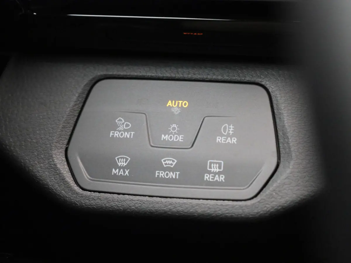 GTX 4Motion 77 kWh 299 PK| Dealeronderhouden | Warmtepomp | Navigatie | Achteruitrijcamera | Parkeersensoren | Stoelverwarming | stuurwielverwarming