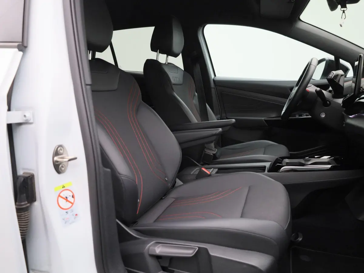 GTX 4Motion 77 kWh 299 PK| Dealeronderhouden | Warmtepomp | Navigatie | Achteruitrijcamera | Parkeersensoren | Stoelverwarming | stuurwielverwarming
