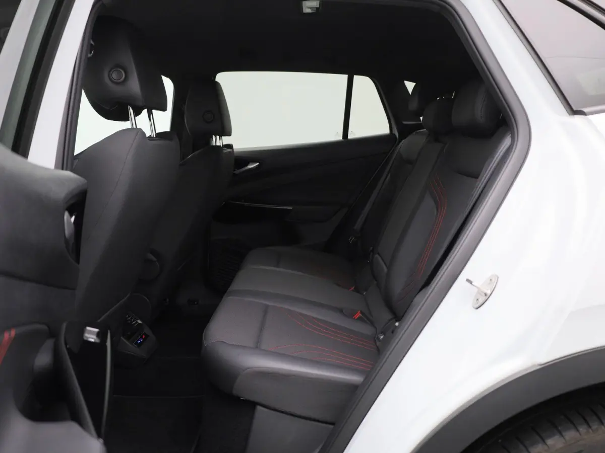 GTX 4Motion 77 kWh 299 PK| Dealeronderhouden | Warmtepomp | Navigatie | Achteruitrijcamera | Parkeersensoren | Stoelverwarming | stuurwielverwarming