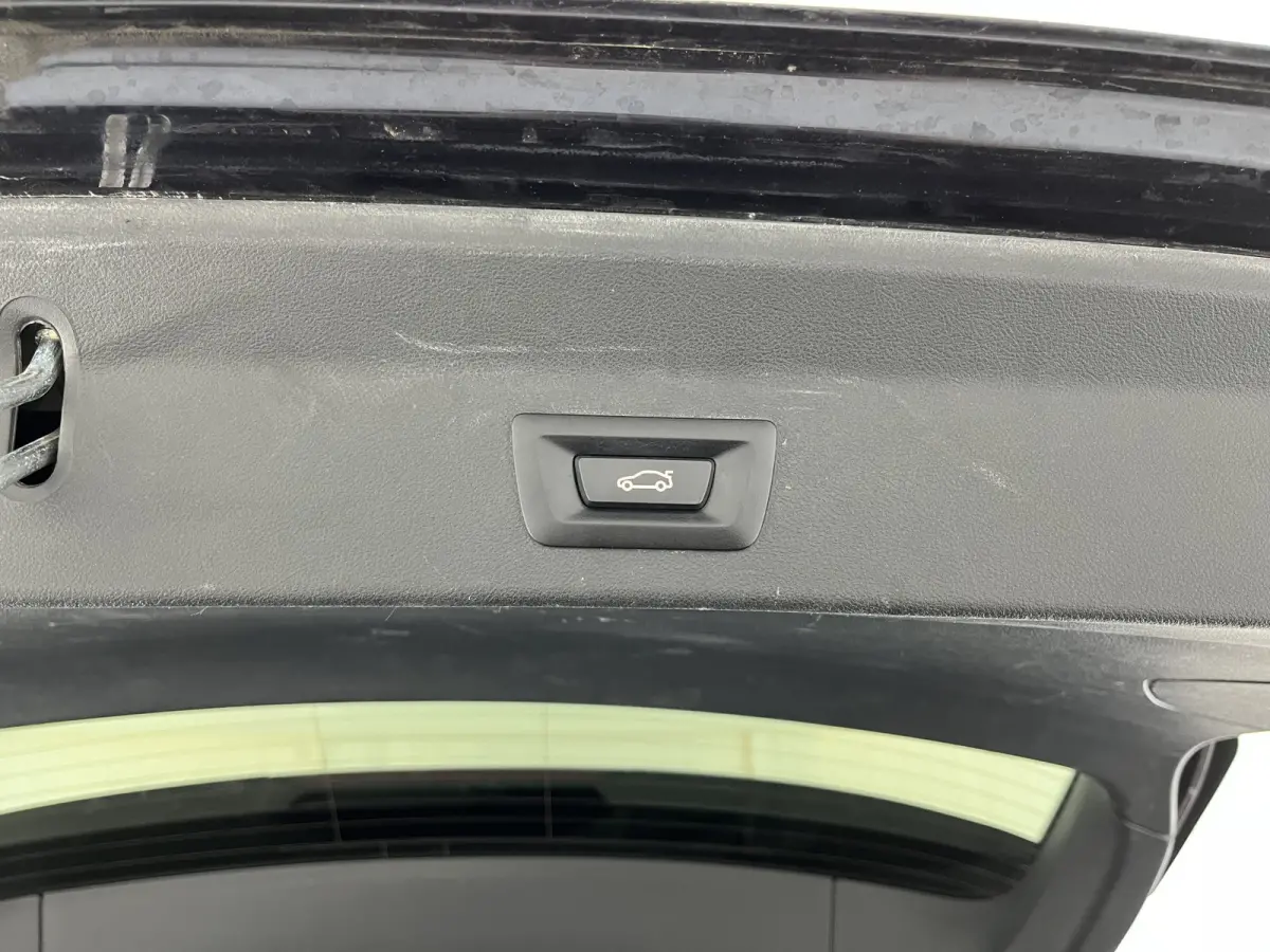 Executive 80 kWh [3-Fase-11kW ] {SoH-99%} (INCL-BTW) Aut. *HEATPUMP | PANO | LEATHER | ADAPTIVE-CRUISE | FULL-LED | BLIND-SPOT | MEMORY-PACK | DIGI-COCKPIT | HEATED-COMFORTSEATS | KEYLESS | 