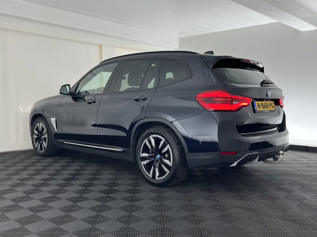 Executive 80 kWh [3-Fase-11kW ] {SoH-99%} (INCL-BTW) Aut. *HEATPUMP | PANO | LEATHER | ADAPTIVE-CRUISE | FULL-LED | BLIND-SPOT | MEMORY-PACK | DIGI-COCKPIT | HEATED-COMFORTSEATS | KEYLESS | 