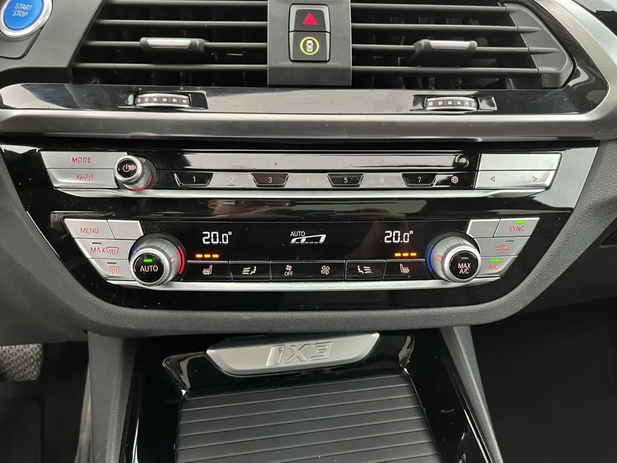 Executive 80 kWh [3-Fase-11kW ] {SoH-99%} (INCL-BTW) Aut. *HEATPUMP | PANO | LEATHER | ADAPTIVE-CRUISE | FULL-LED | BLIND-SPOT | MEMORY-PACK | DIGI-COCKPIT | HEATED-COMFORTSEATS | KEYLESS | 