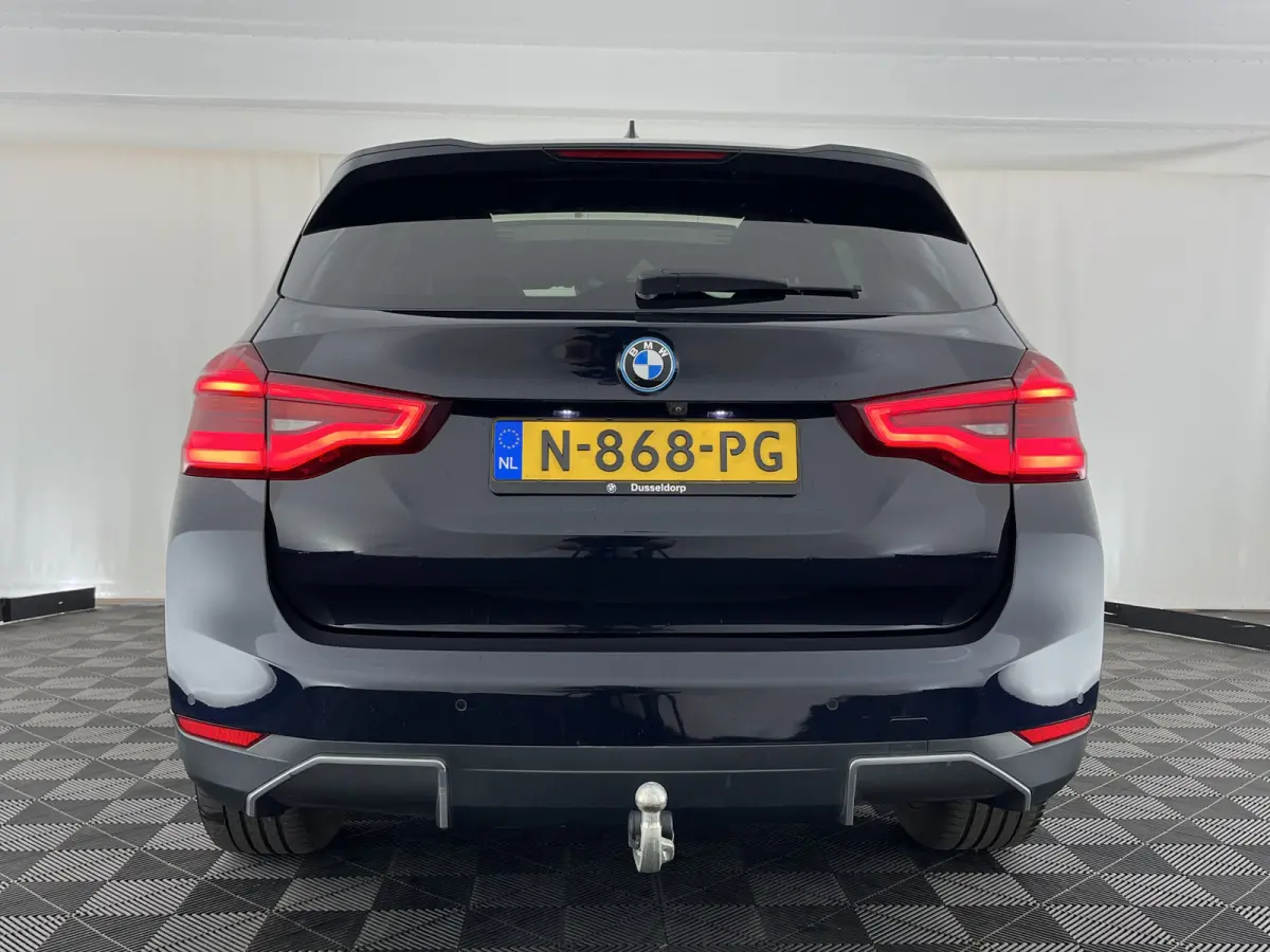 Executive 80 kWh [3-Fase-11kW ] {SoH-99%} (INCL-BTW) Aut. *HEATPUMP | PANO | LEATHER | ADAPTIVE-CRUISE | FULL-LED | BLIND-SPOT | MEMORY-PACK | DIGI-COCKPIT | HEATED-COMFORTSEATS | KEYLESS | 