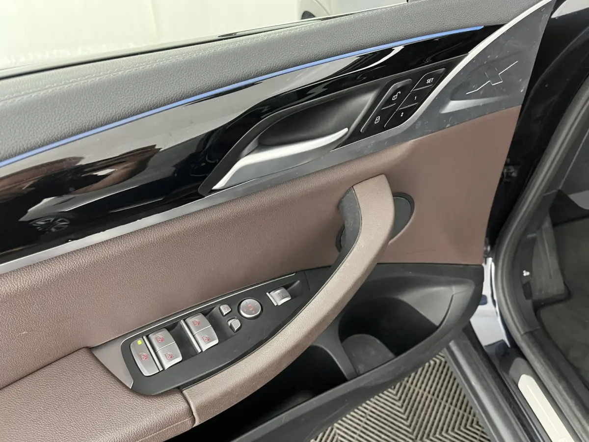 Executive 80 kWh [3-Fase-11kW ] {SoH-99%} (INCL-BTW) Aut. *HEATPUMP | PANO | LEATHER | ADAPTIVE-CRUISE | FULL-LED | BLIND-SPOT | MEMORY-PACK | DIGI-COCKPIT | HEATED-COMFORTSEATS | KEYLESS | 