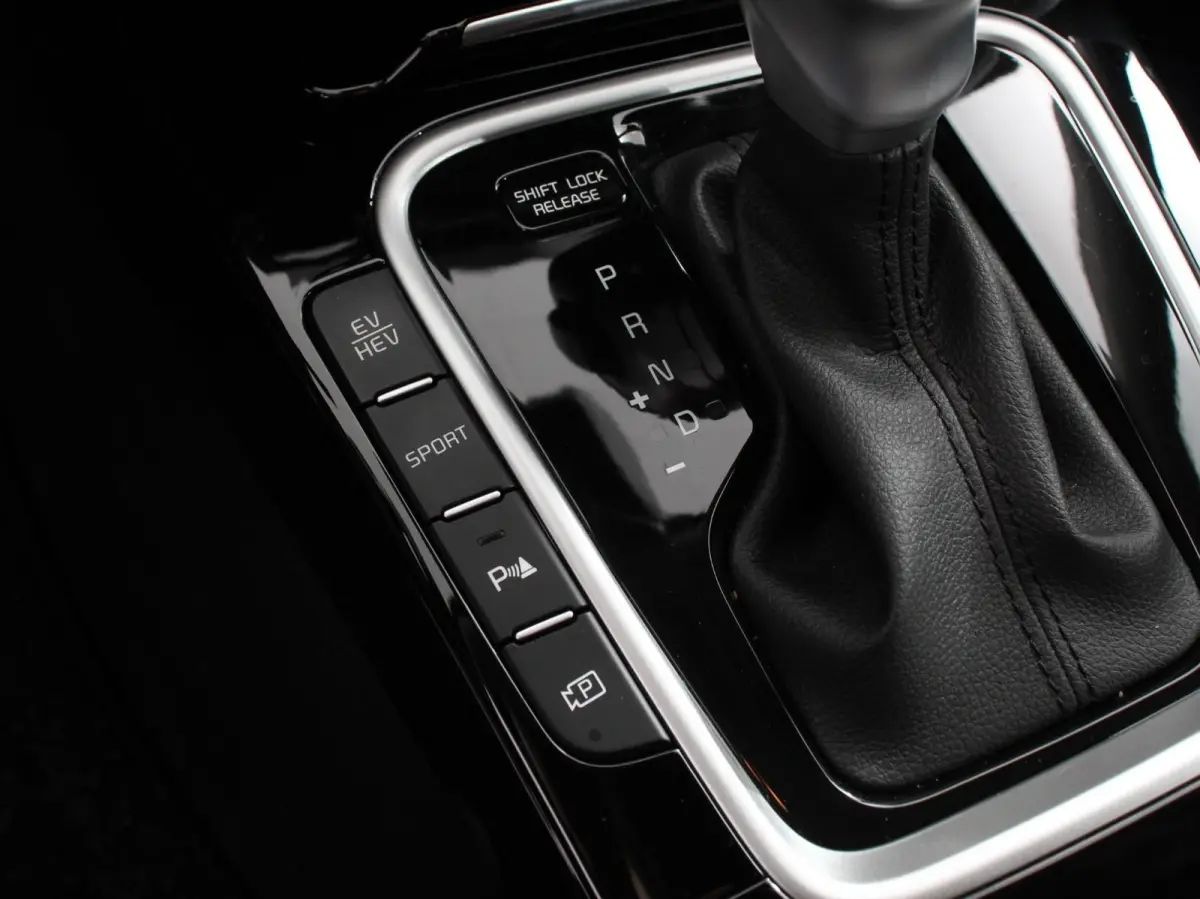1.6 GDi PHEV Automaat DynamicLine DEMO ! Navigatie Apple Carplay/Android Auto  Adaptive Cruise Control  Parkeersensoren  Camera  Stoel-en stuurwielverwarming  Virtual Cockpit  Full LED