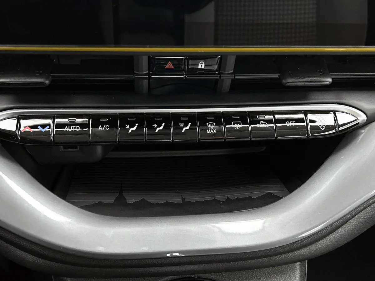 1.0 Hybrid Torino Launch Edition | Climate | AppleCarPlay/Android | 16'' LM velgen