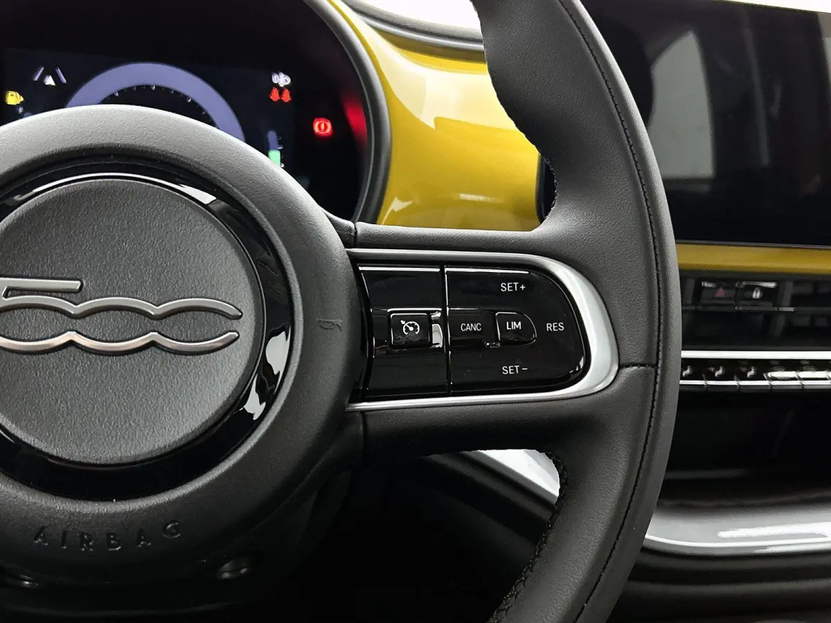 1.0 Hybrid Torino Launch Edition | Climate | AppleCarPlay/Android | 16'' LM velgen