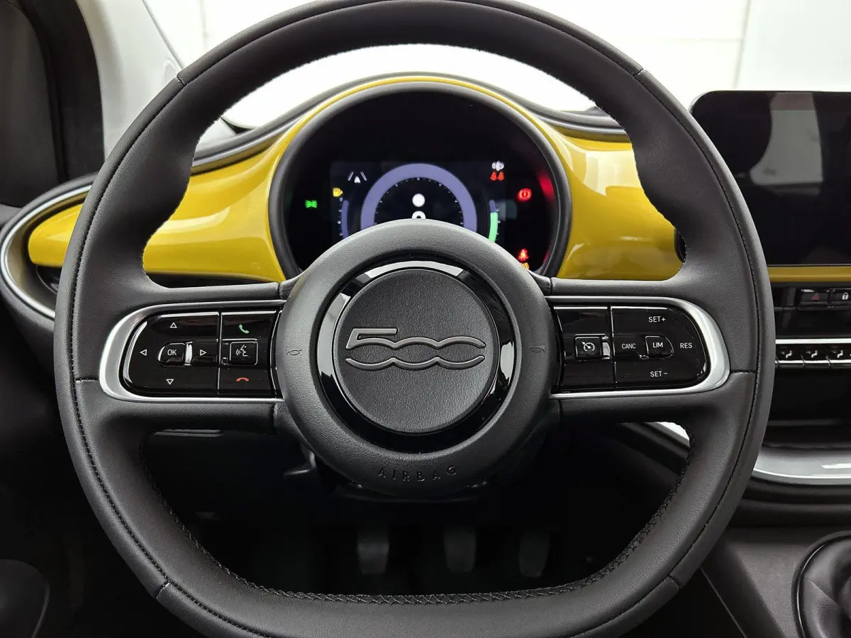 1.0 Hybrid Torino Launch Edition | Climate | AppleCarPlay/Android | 16'' LM velgen