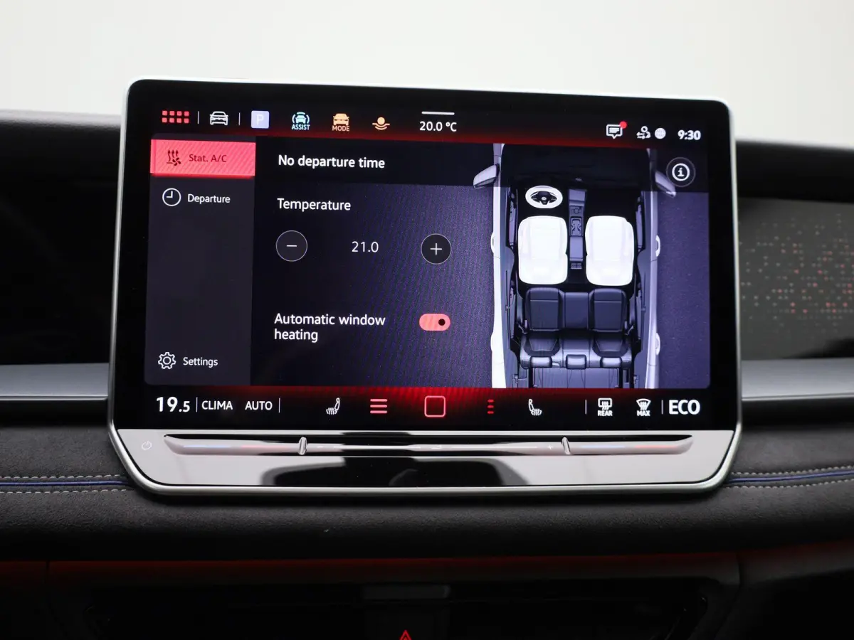 1.5 eHybrid R-Line Edition 204 PK| Origineel Nederlands | 1e Eigenaar | Panoramdak | Navigatie | Achteruitrijcamera | Achterklep Elektrisch | Stoelverwarming | Stuurwielverwarming