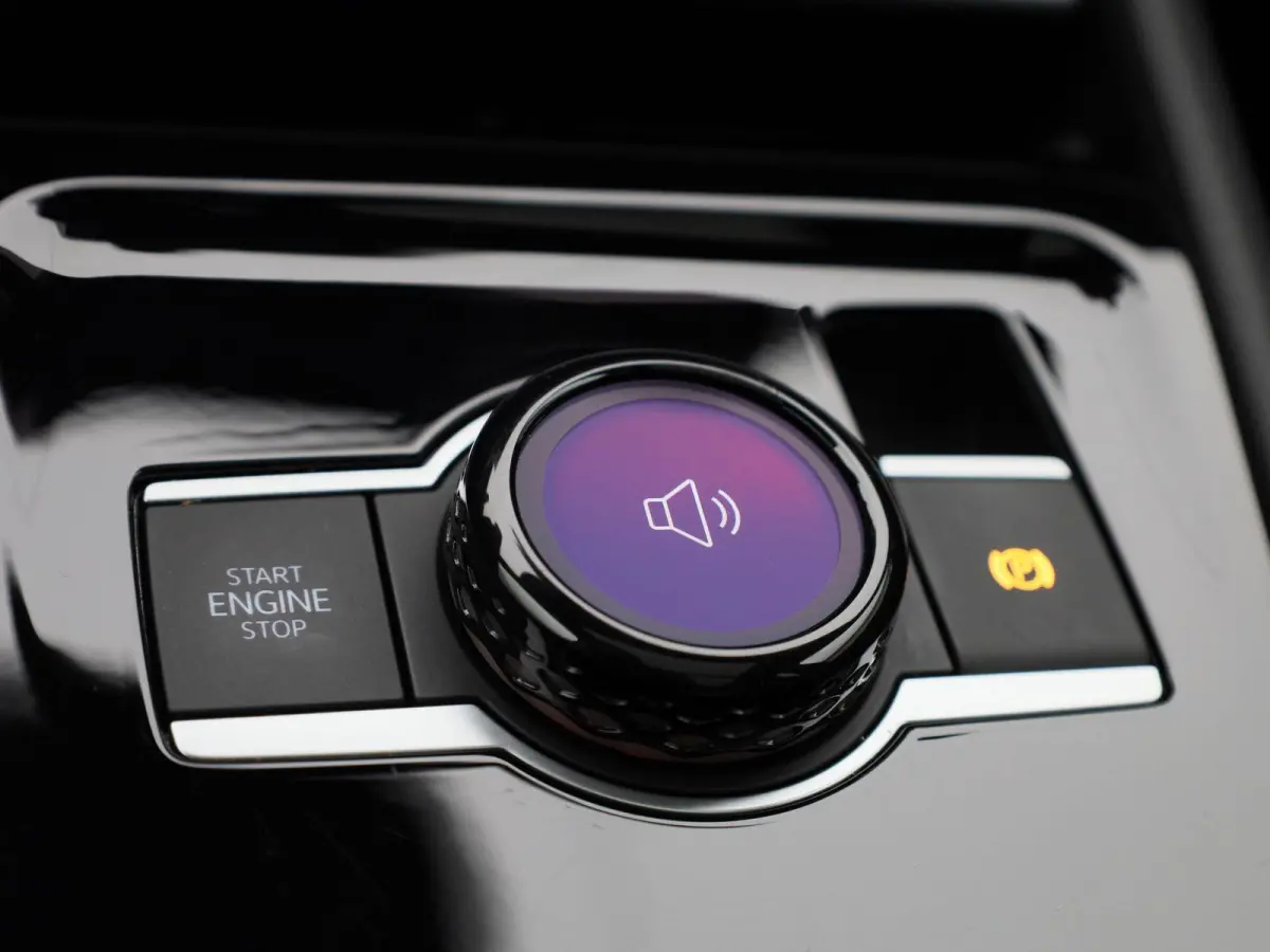 1.5 eHybrid R-Line Edition 204 PK| Origineel Nederlands | 1e Eigenaar | Panoramadak | Navigatie | Stoelverwarming | Stuurwielverwarming | Achteruitrijcamera | Achterklep Elektrisch