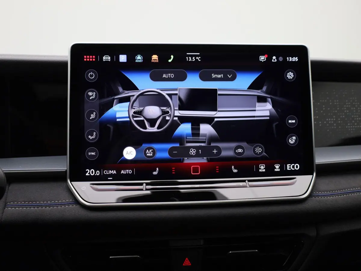 1.5 eHybrid R-Line Edition 204 PK| Origineel Nederlands | 1e Eigenaar | Panoramadak | Navigatie | Stoelverwarming | Stuurwielverwarming | Achteruitrijcamera | Achterklep Elektrisch