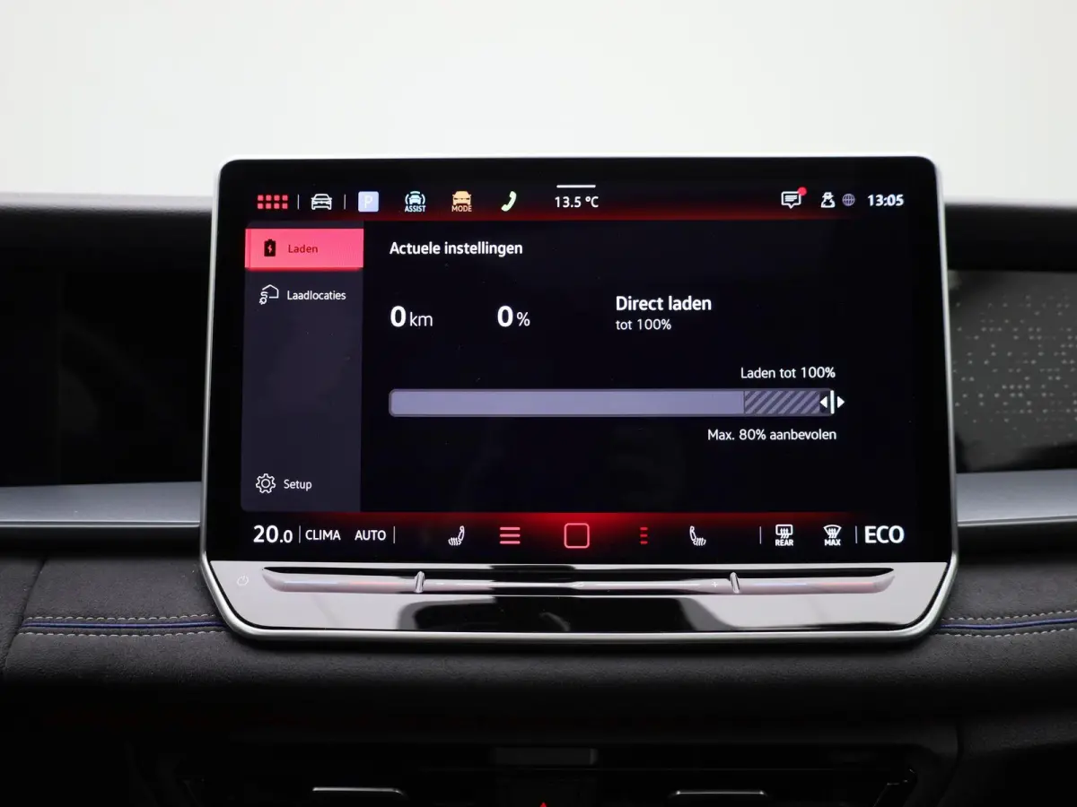 1.5 eHybrid R-Line Edition 204 PK| Origineel Nederlands | 1e Eigenaar | Panoramadak | Navigatie | Stoelverwarming | Stuurwielverwarming | Achteruitrijcamera | Achterklep Elektrisch