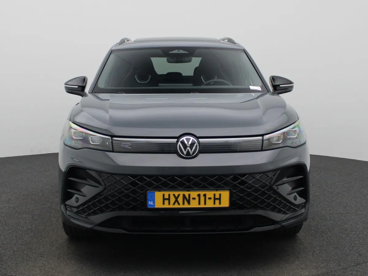 1.5 eHybrid R-Line Edition 204 PK| Origineel Nederlands | 1e Eigenaar | Panoramadak | Navigatie | Stoelverwarming | Stuurwielverwarming |