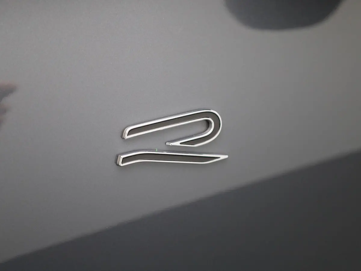 1.5 eHybrid R-Line Edition 204 PK| Origineel Nederlands | 1e Eigenaar | Panoramadak | Navigatie | Stoelverwarming | Stuurwielverwarming |