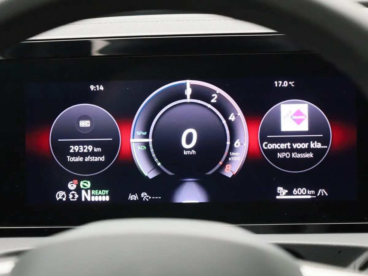 1.5 eHybrid R-Line Edition 204 PK| Origineel Nederlands | 1e Eigenaar | Panoramadak | Navigatie | Stoelverwarming | Stuurwielverwarming |