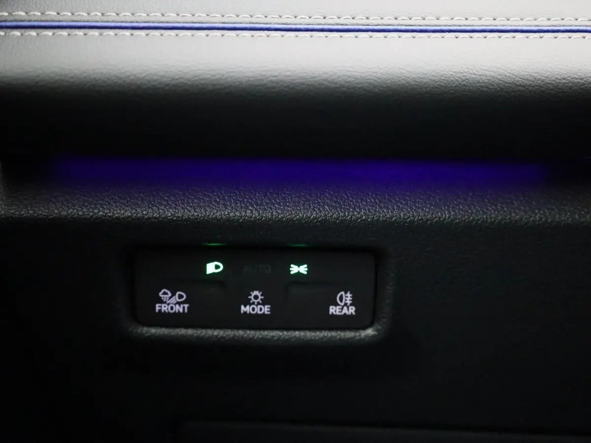 1.5 eHybrid R-Line Edition 204 PK| Origineel Nederlands | 1e Eigenaar | Panoramadak | Navigatie | Stoelverwarming | Stuurwielverwarming | 360 Camera | Dodehoekdetectie