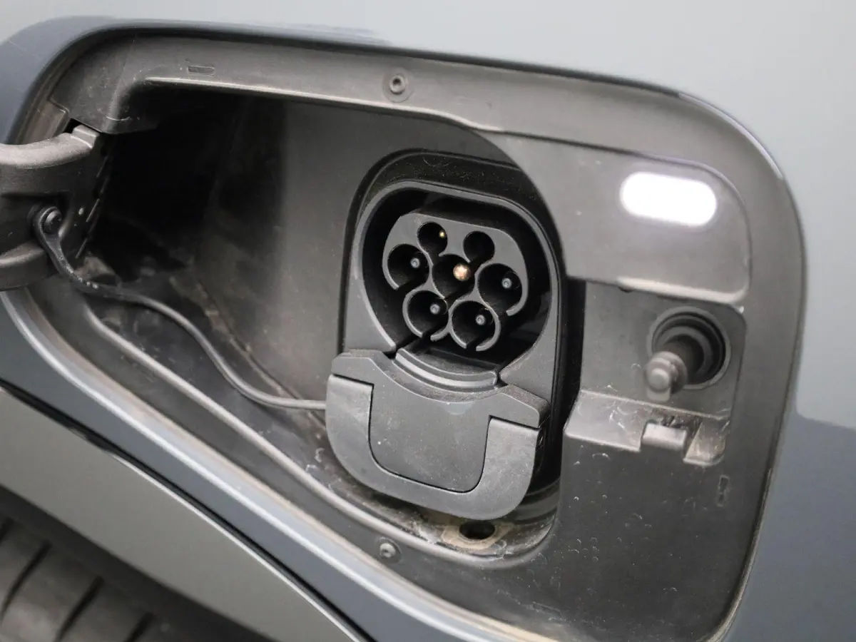 1.5 eHybrid R-Line Edition 204 PK| Origineel Nederlands | 1e Eigenaar | Panoramadak | Navigatie | Stoelverwarming | Stuurwielverwarming | 360 Camera | Dodehoekdetectie