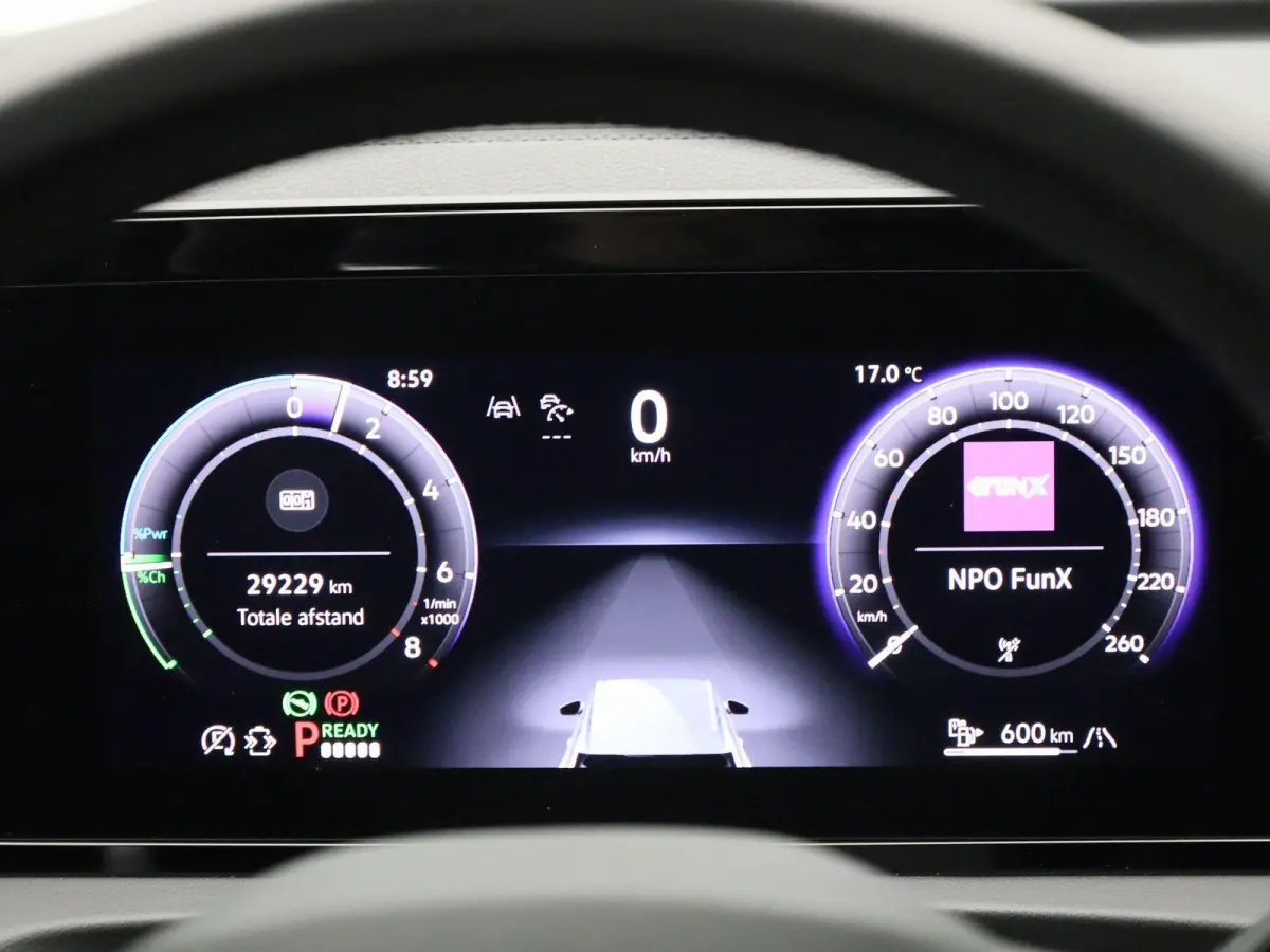 1.5 eHybrid R-Line Edition 204 PK| Origineel Nederlands | 1e Eigenaar | Panoramadak | Navigatie | Stoelverwarming | Stuurwielverwarming | 360 Camera | Dodehoekdetectie