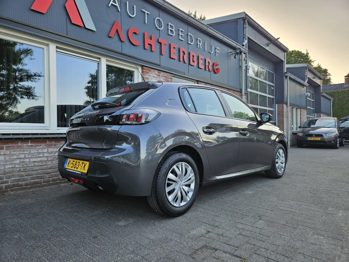1.2 PureTech Active Carplay! NAP! Airco/Clima! Navigatie! Dealer Onderhouden! Nette Auto!