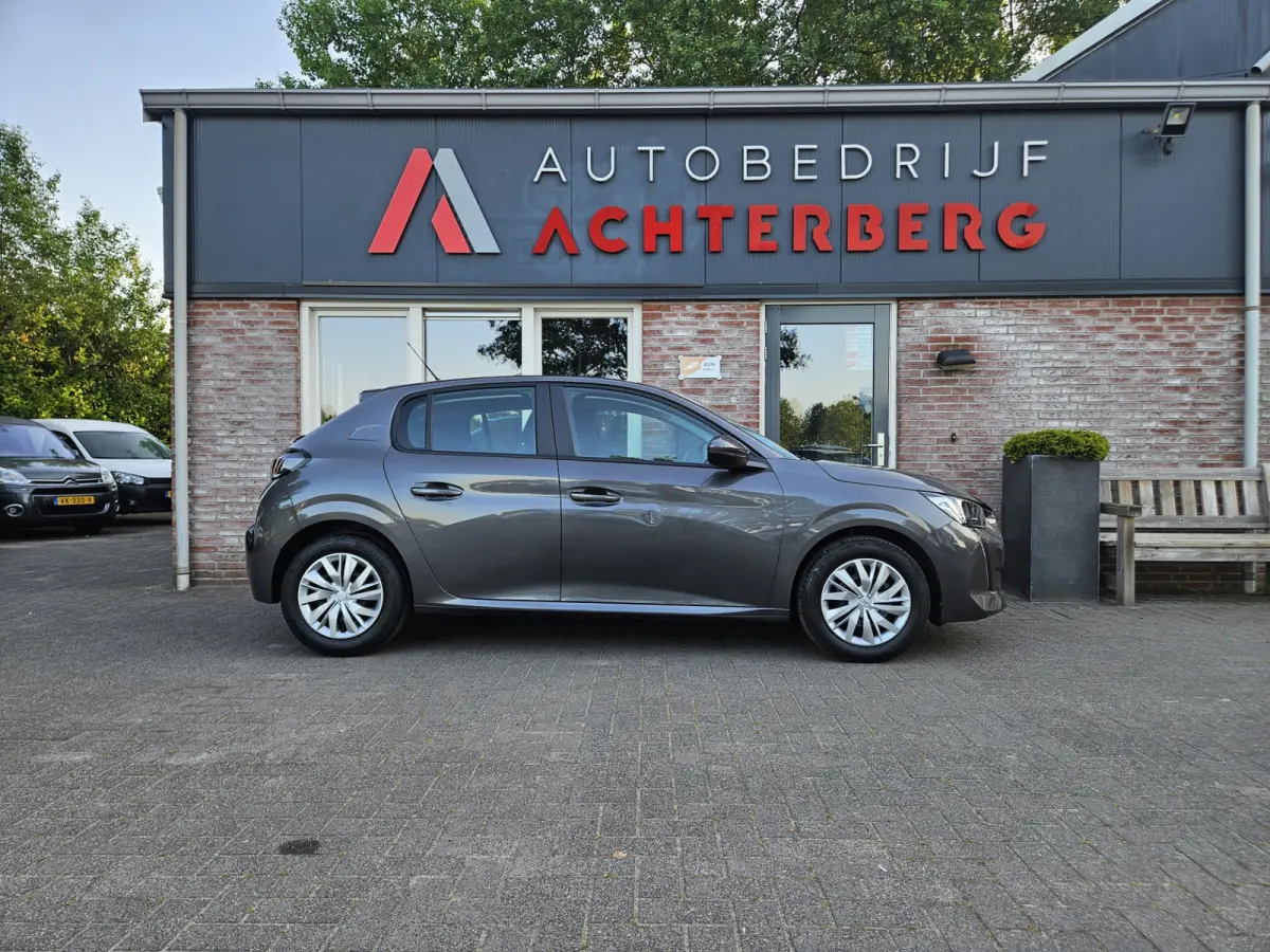 1.2 PureTech Active Carplay! NAP! Airco/Clima! Navigatie! Dealer Onderhouden! Nette Auto!