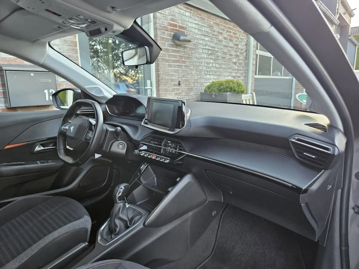 1.2 PureTech Active Carplay! NAP! Airco/Clima! Navigatie! Dealer Onderhouden! Nette Auto!