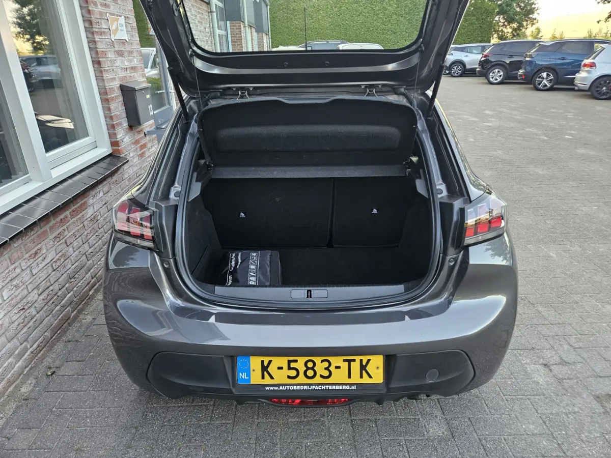 1.2 PureTech Active Carplay! NAP! Airco/Clima! Navigatie! Dealer Onderhouden! Nette Auto!